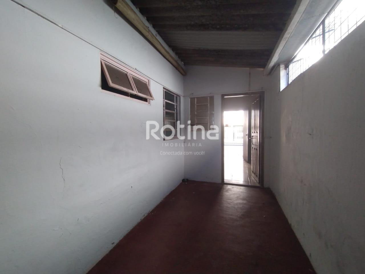 Casa para alugar, 2 quartos em Uberlândia no bairro Brasil no valor de R$ 1.200,00 - Rotina Imobiliária: 