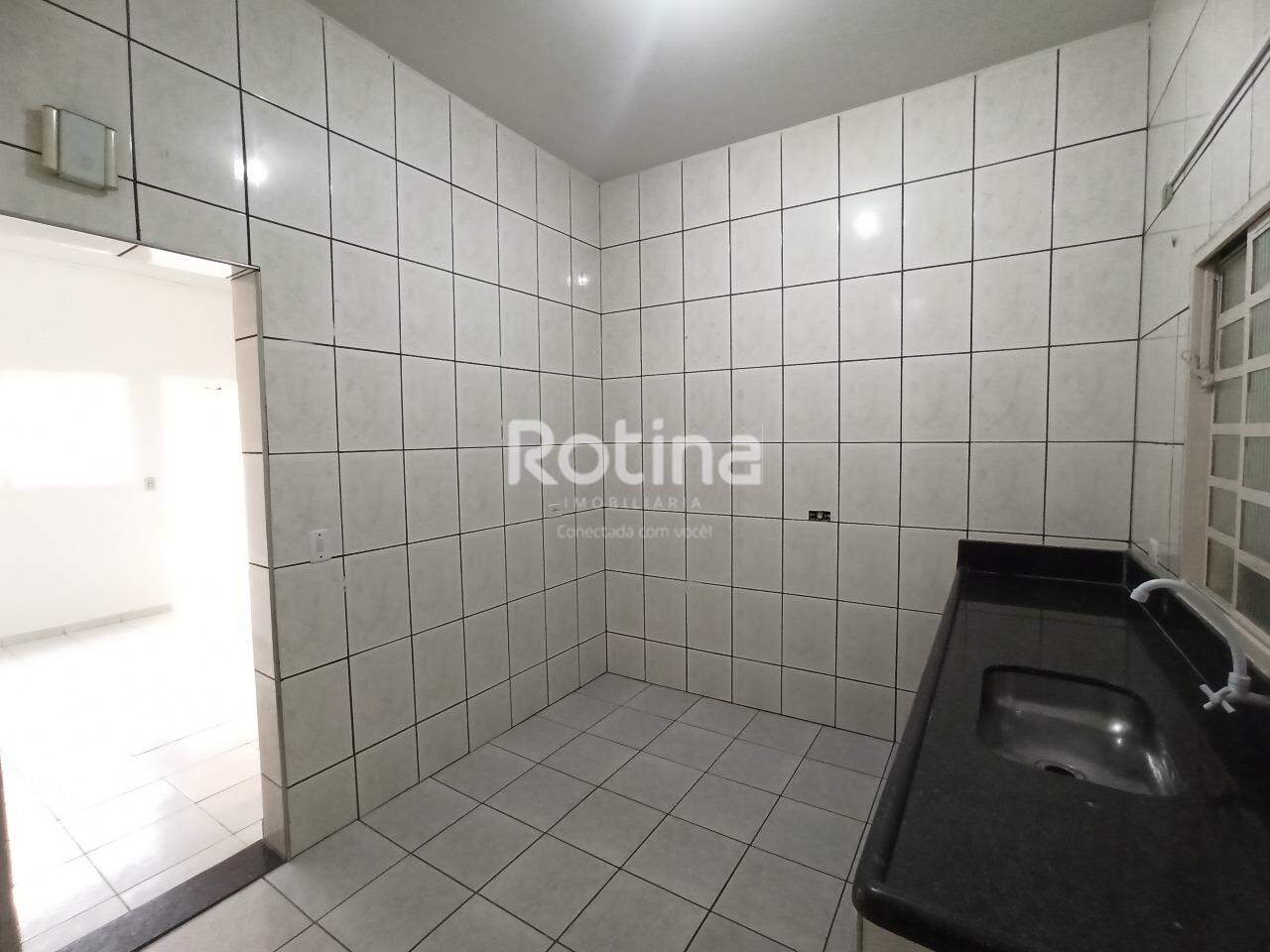 Casa para alugar, 3 quartos em Uberlândia no bairro Tibery no valor de R$ 1.600,00 - Rotina Imobiliária: 