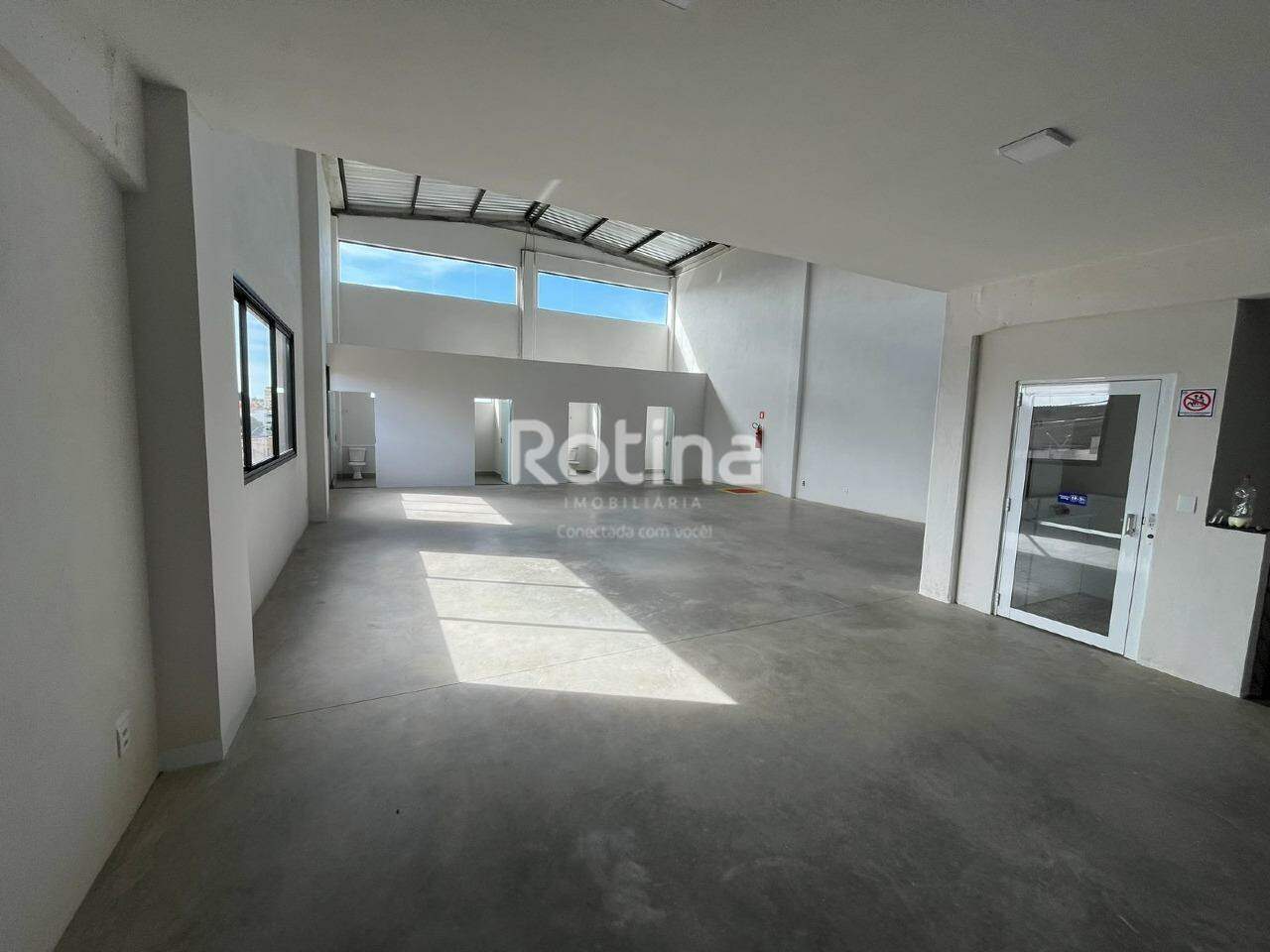 Galpão para alugar, em Uberlândia no bairro Brasil no valor de R$ 15.000,00 - Rotina Imobiliária: 