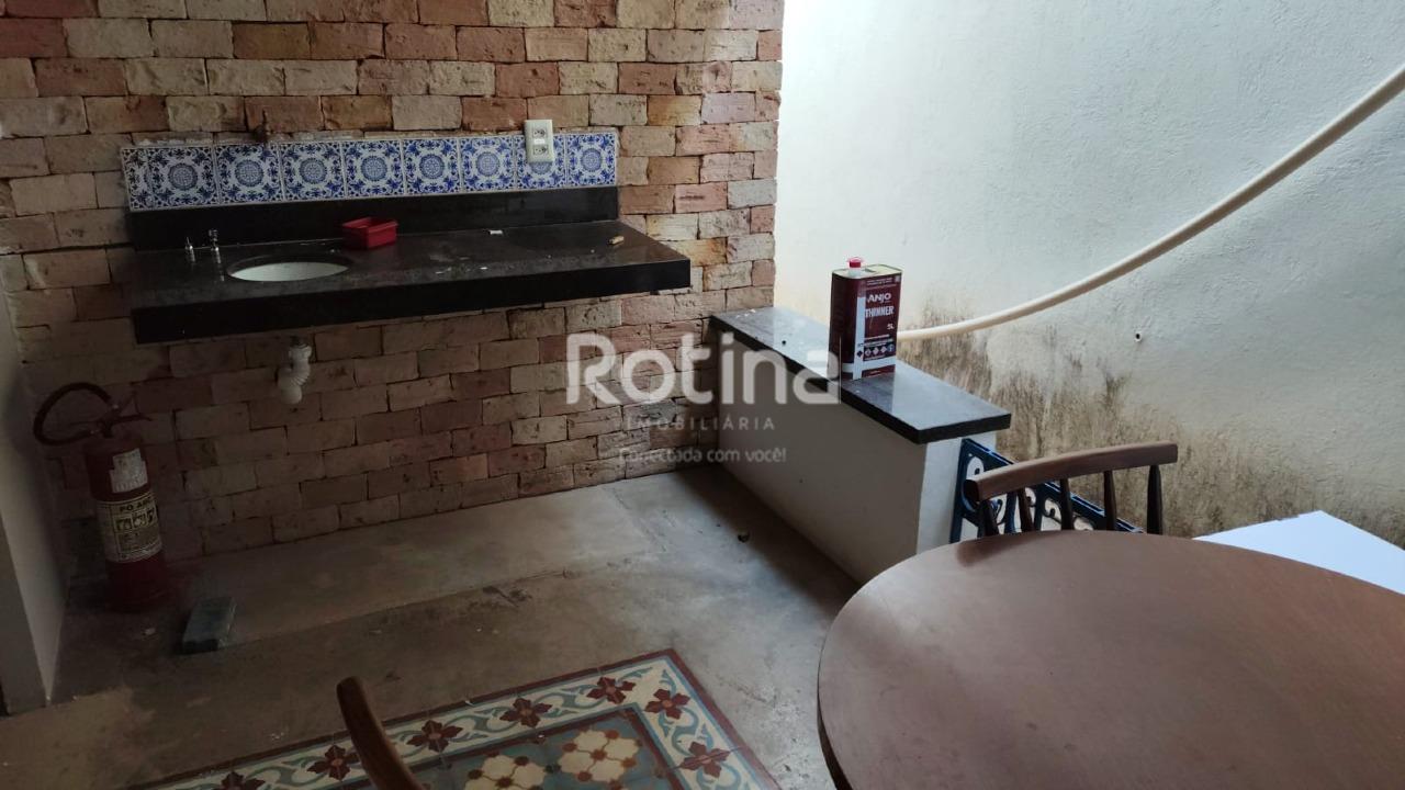 Casa Comercial para alugar, em Uberlândia no bairro Fundinho no valor de R$ 6.500,00 - Rotina Imobiliária: 