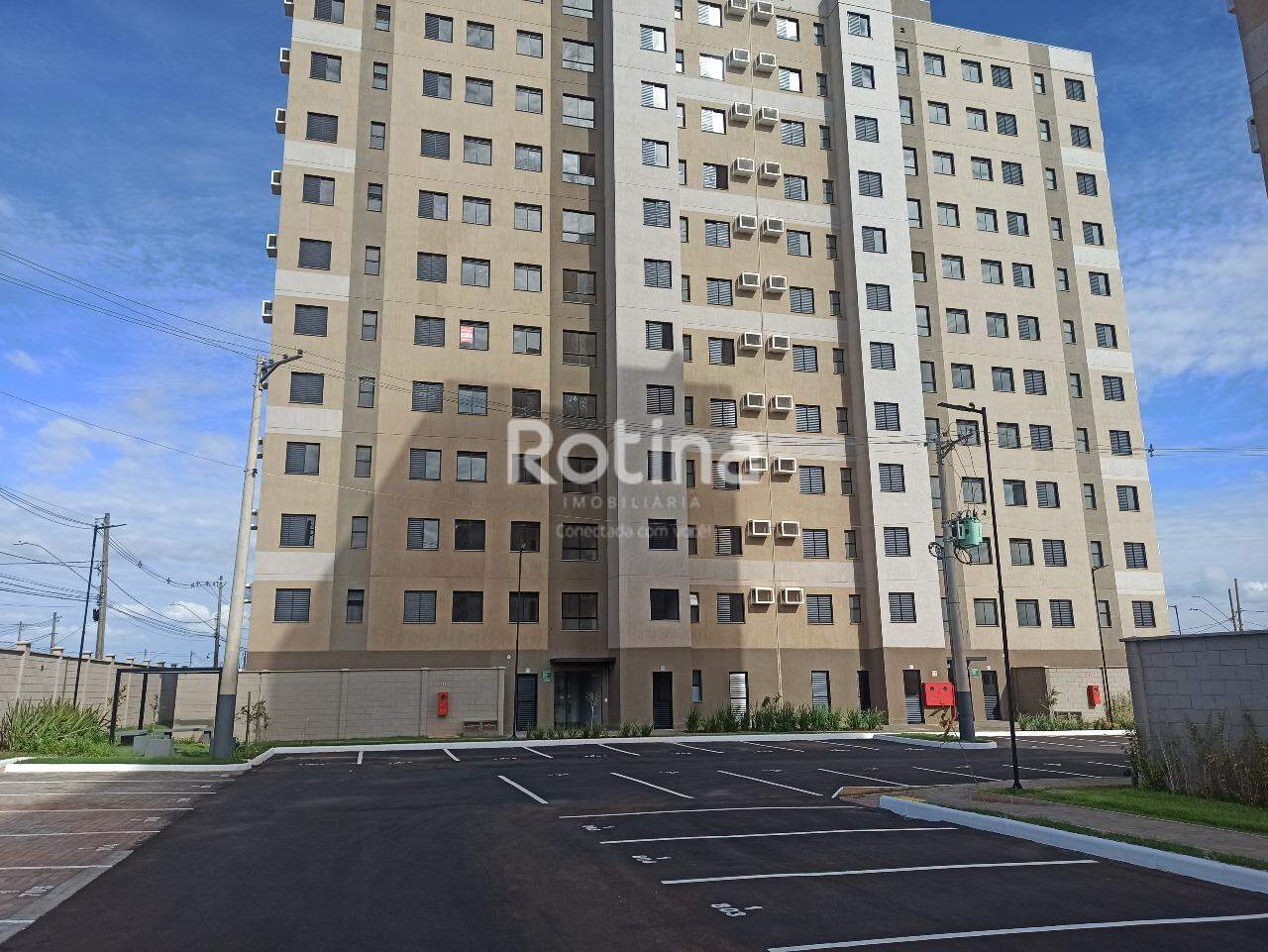 Apartamento para alugar, 2 quartos em Uberlândia no bairro Grand Ville no valor de R$ 1.100,00 - Rotina Imobiliária: 