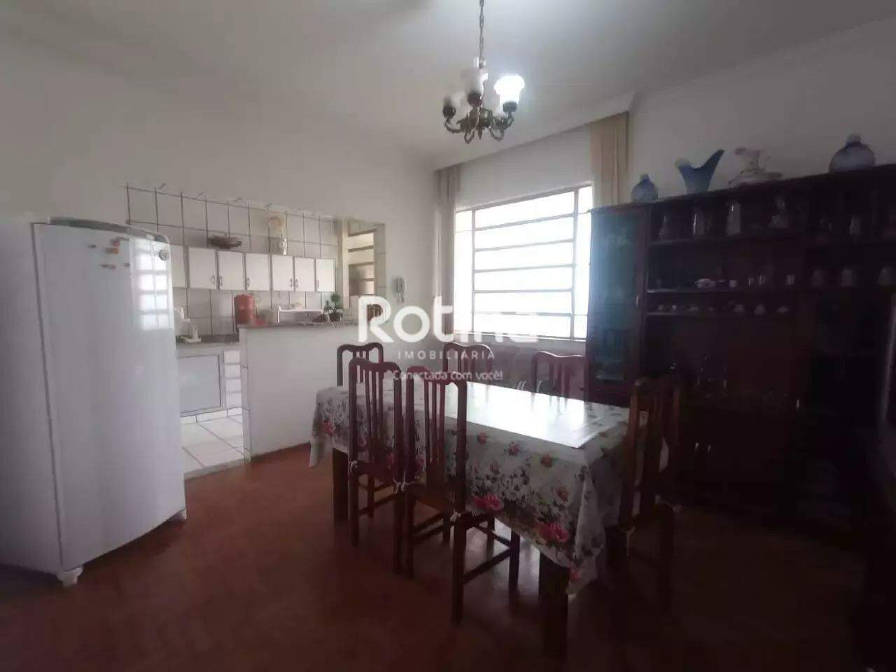 Apartamento para alugar, 3 quartos em Uberlândia no bairro Centro no valor de R$ 2.300,00 - Rotina Imobiliária: 