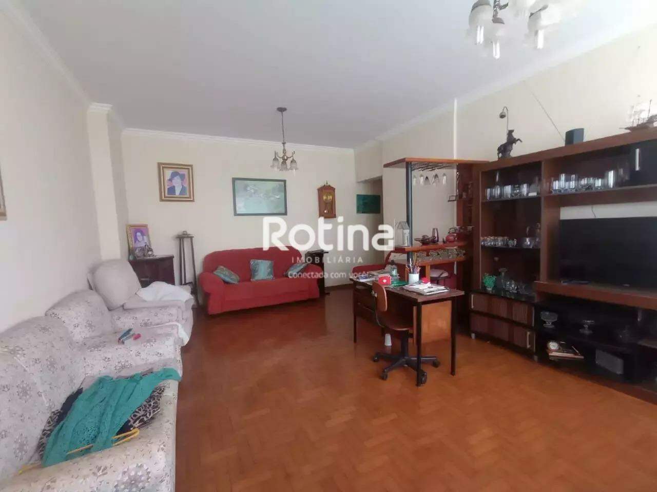 Apartamento para alugar, 3 quartos em Uberlândia no bairro Centro no valor de R$ 2.300,00 - Rotina Imobiliária: 