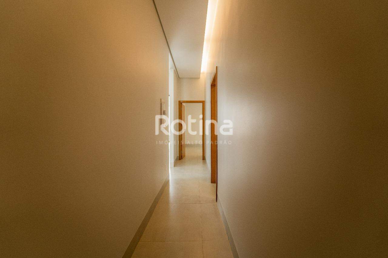Casa à venda, 3 quartos em Uberlândia no bairro Aclimação no valor de R$ 940.000,00 - Rotina Imobiliária: 