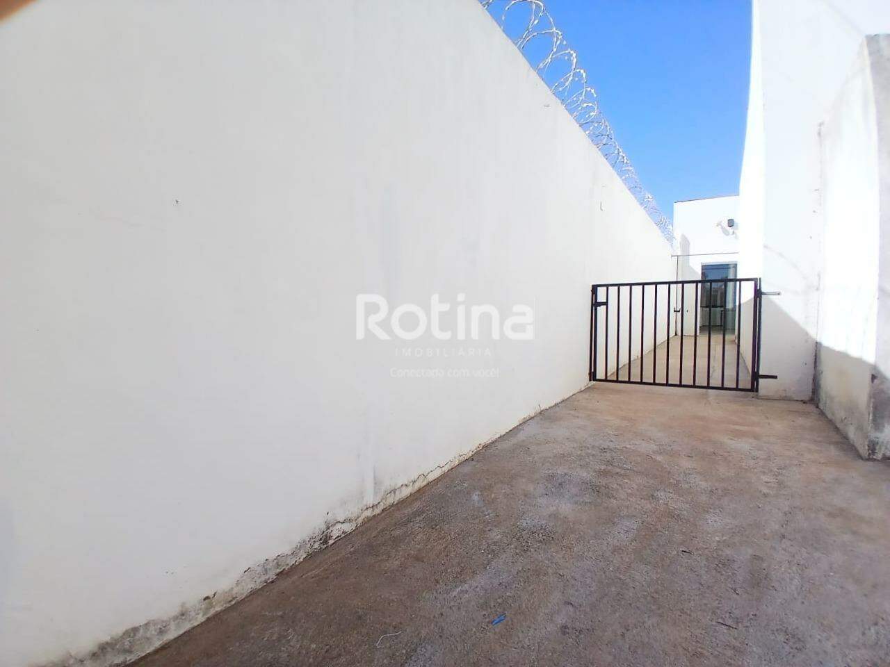 Casa para alugar, 2 quartos em Uberlândia no bairro Laranjeiras no valor de R$ 1.550,00 - Rotina Imobiliária: 