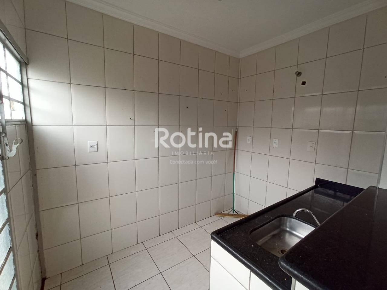 Casa para alugar, 3 quartos em Uberlândia no bairro Cidade Jardim no valor de R$ 2.400,00 - Rotina Imobiliária: 
