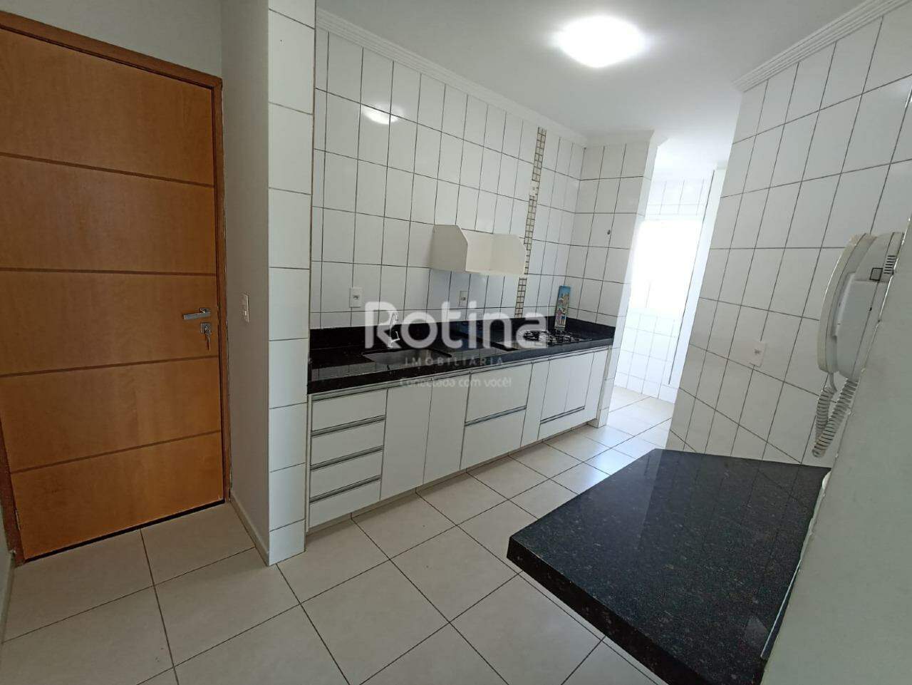 Apartamento à venda, 2 quartos em Uberlândia no bairro Segismundo Pereira no valor de R$ 300.000,00 - Rotina Imobiliária: 