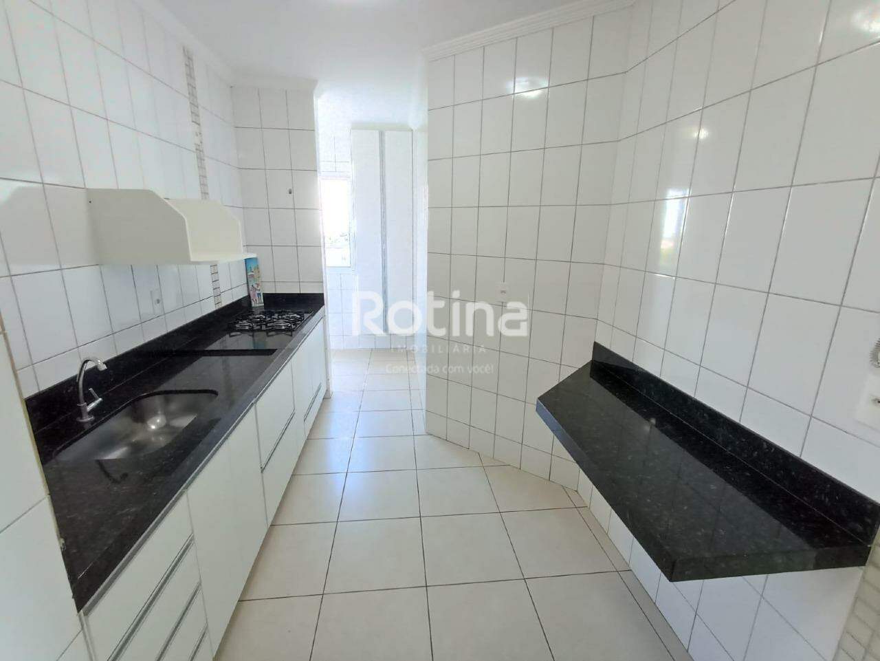 Apartamento à venda, 2 quartos em Uberlândia no bairro Segismundo Pereira no valor de R$ 300.000,00 - Rotina Imobiliária: 