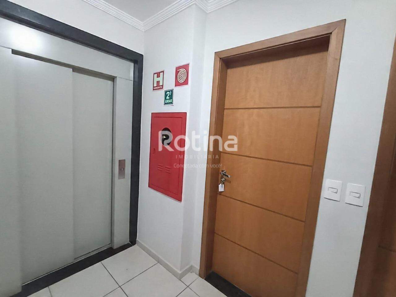 Apartamento à venda, 2 quartos em Uberlândia no bairro Segismundo Pereira no valor de R$ 300.000,00 - Rotina Imobiliária: 