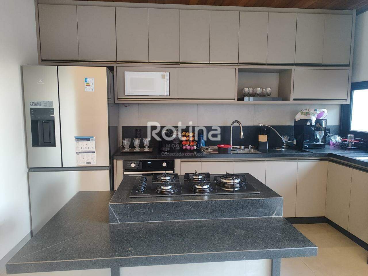Casa à venda, 3 quartos em Uberlândia no bairro Novo Mundo no valor de R$ 1.150.000,00 - Rotina Imobiliária: 