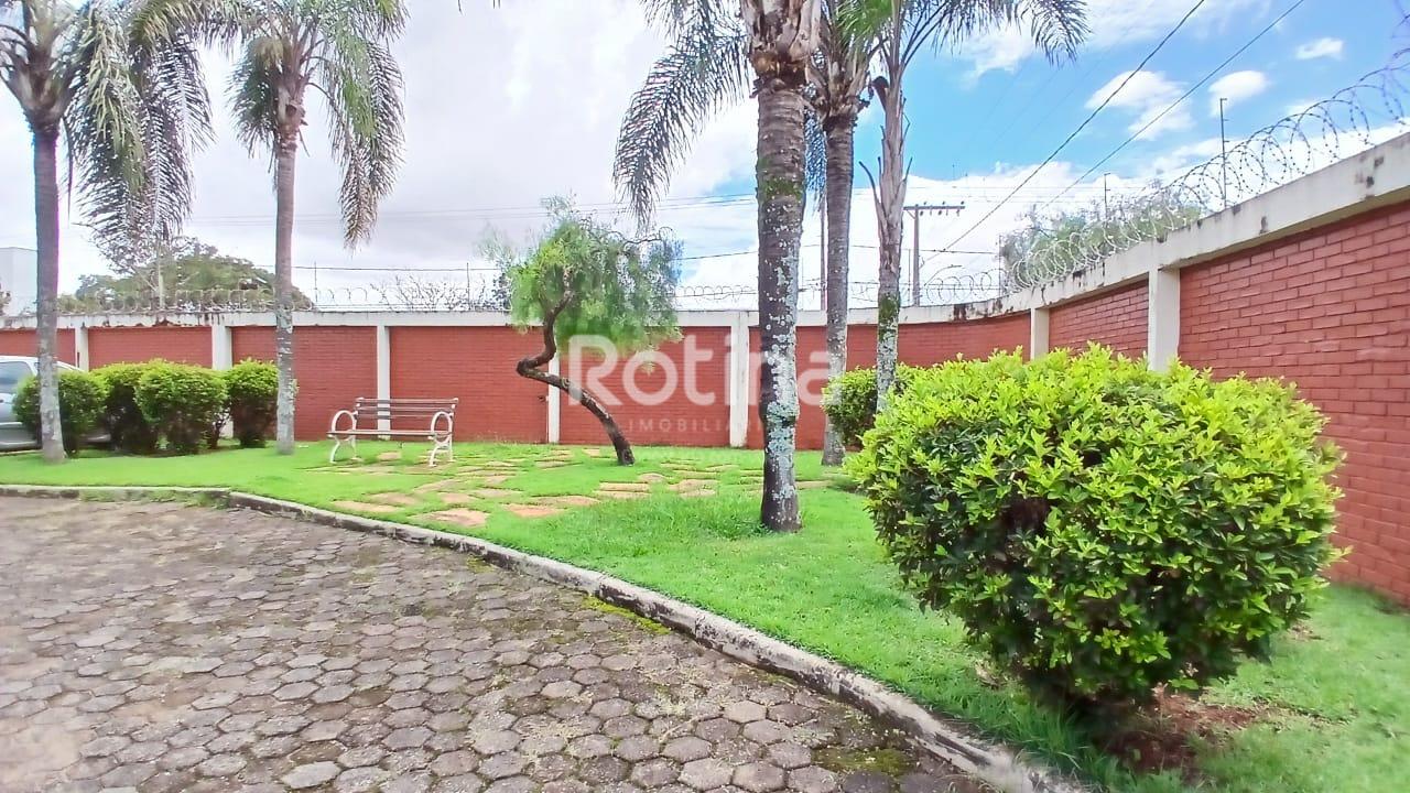 Casa Condomínio Fechado para alugar, 3 quartos em Uberlândia no bairro Jardim Karaíba no valor de R$ 2.400,00 - Rotina Imobiliária: 