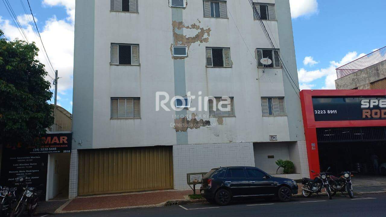 Apartamento para alugar, 3 quartos em Uberlândia no bairro Nossa Senhora Aparecida no valor de R$ 1.750,00 - Rotina Imobiliária: 
