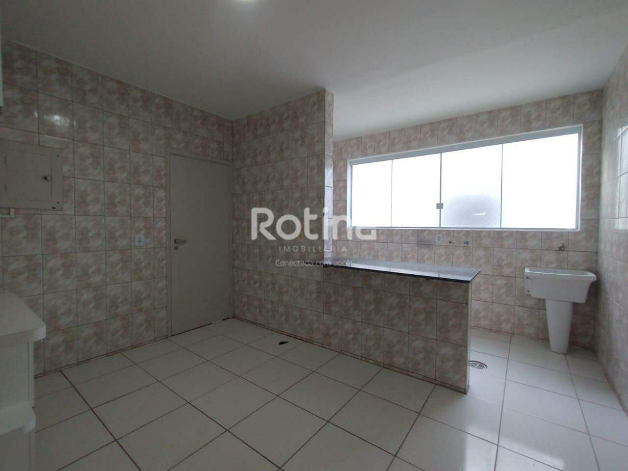 Apartamento para alugar, 3 quartos em Uberlândia no bairro Nossa Senhora Aparecida no valor de R$ 1.750,00 - Rotina Imobiliária: 
