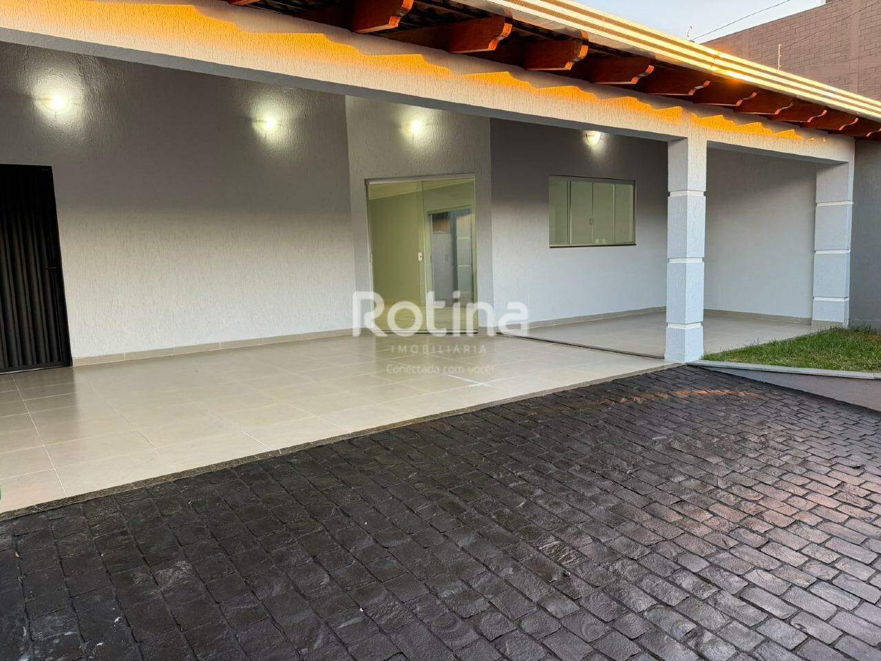 Casa para alugar, 3 quartos em Uberlândia no bairro Granada no valor de R$ 4.500,00 - Rotina Imobiliária: 