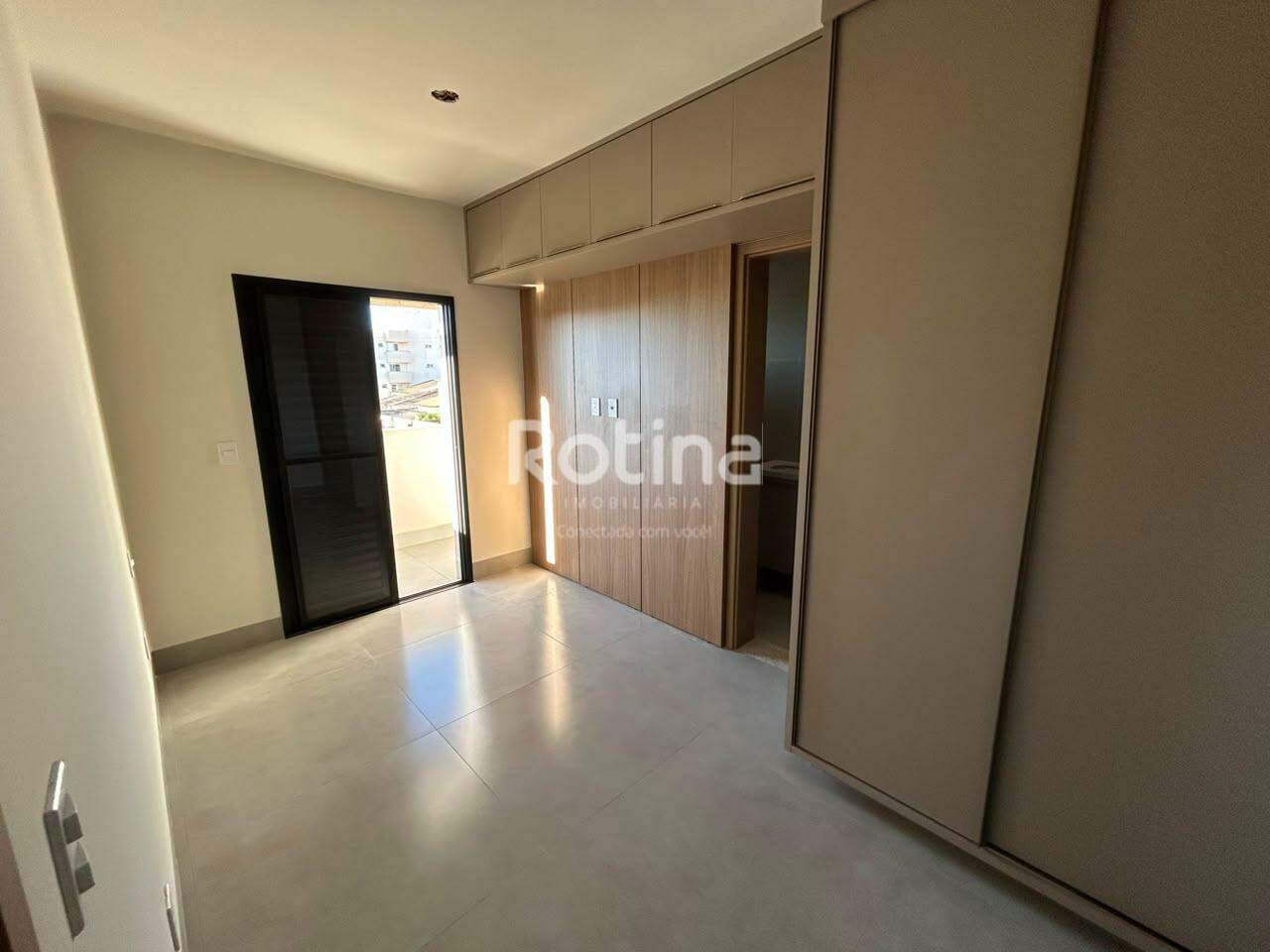 Apartamento à venda, 3 quartos em Uberlândia no bairro Santa Mônica no valor de R$ 530.000,00 - Rotina Imobiliária: 