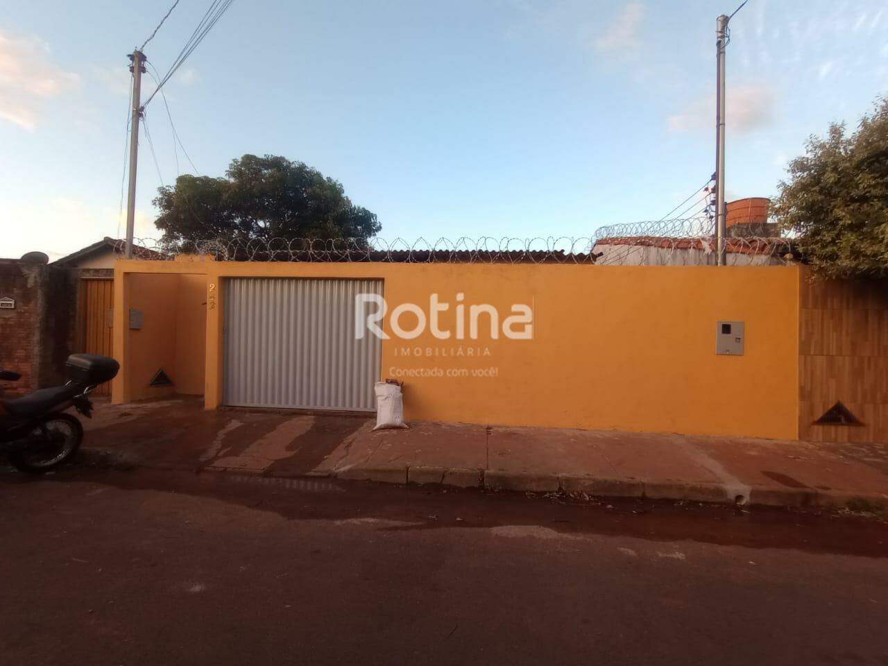Casa para alugar, 2 quartos em Uberlândia no bairro Morumbi no valor de R$ 1.198,52 - Rotina Imobiliária: 