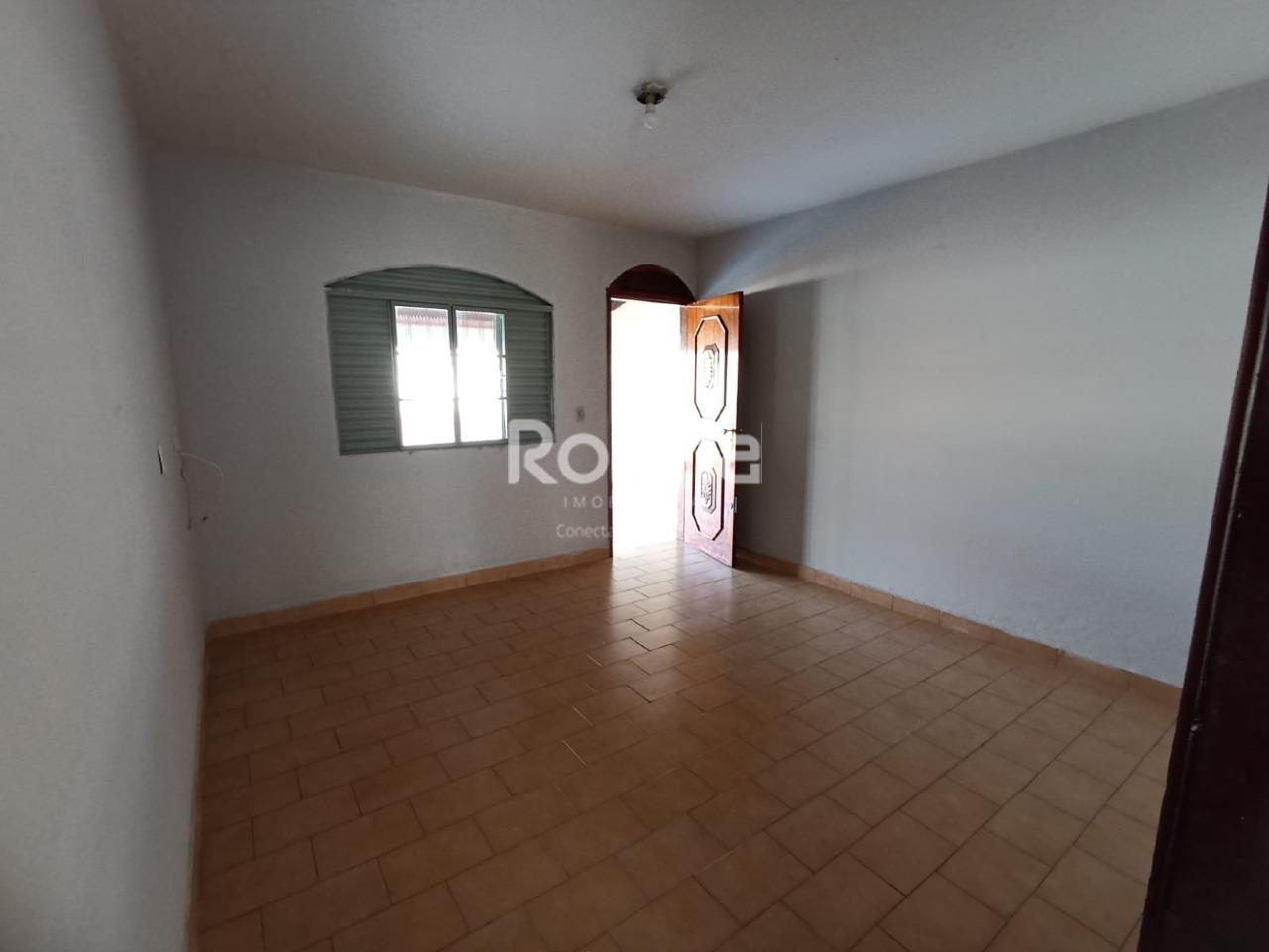 Casa à venda, 3 quartos em Uberlândia no bairro Jardim Patrícia no valor de R$ 500.000,00 - Rotina Imobiliária: 