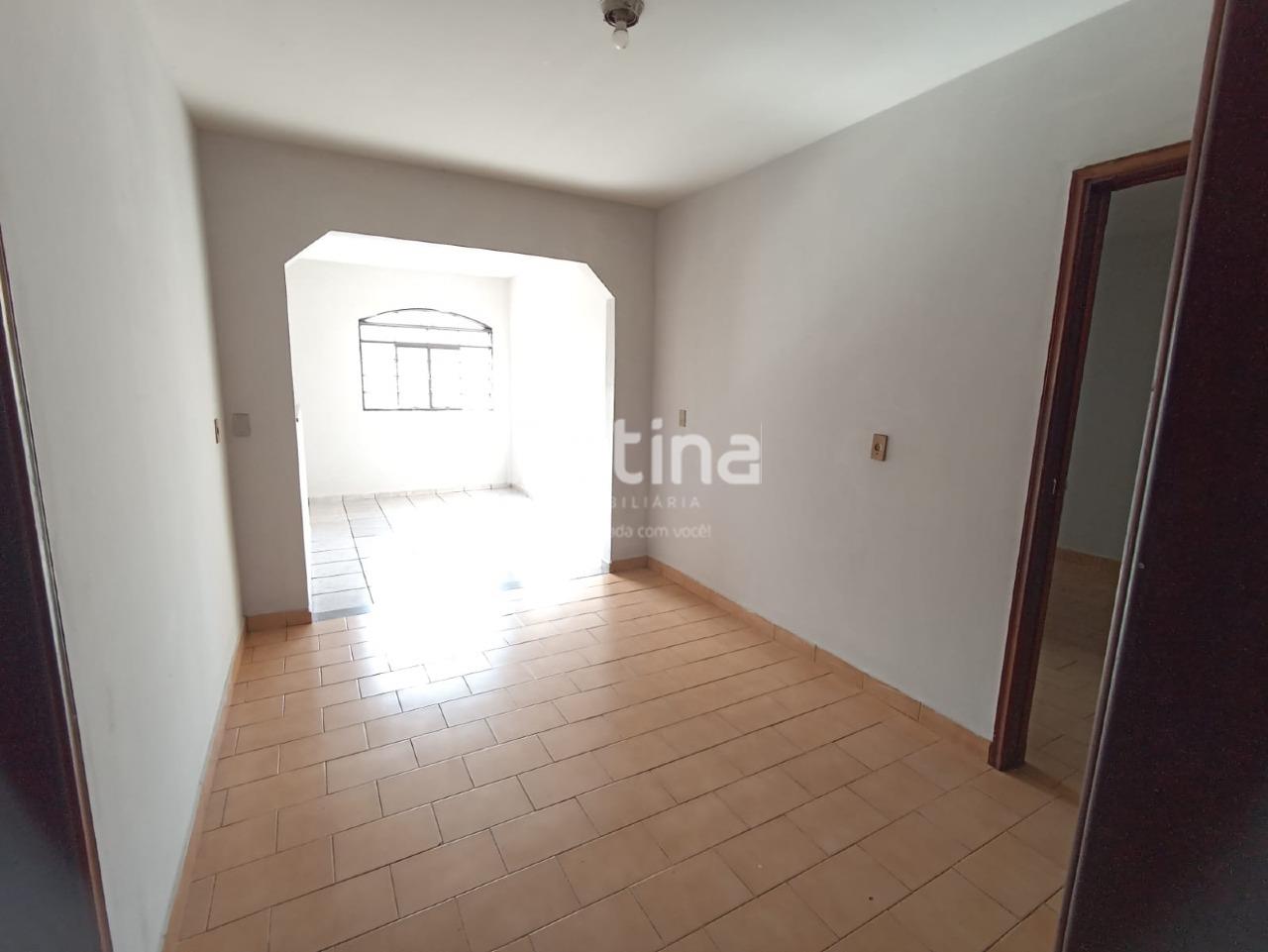 Casa à venda, 3 quartos em Uberlândia no bairro Jardim Patrícia no valor de R$ 500.000,00 - Rotina Imobiliária: 