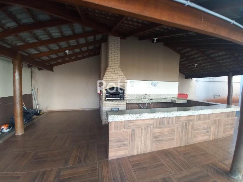 Apartamento para alugar, 2 quartos em Uberlândia no bairro Jardim Holanda no valor de R$ 1.100,00 - Rotina Imobiliária: 