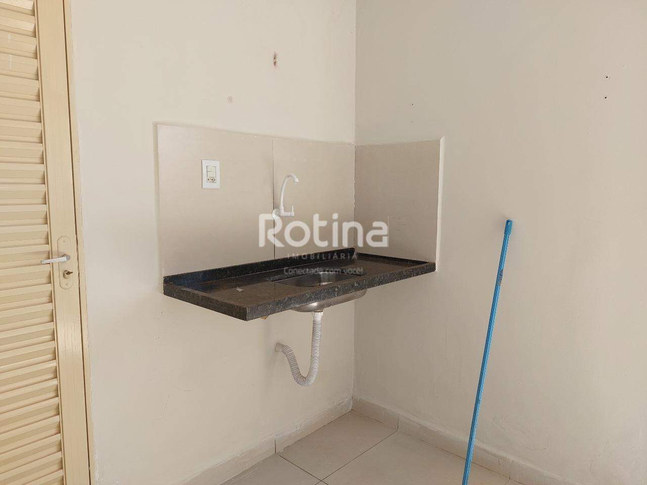 Loja para alugar, em Uberlândia no bairro Aclimação no valor de R$ 1.000,00 - Rotina Imobiliária: 