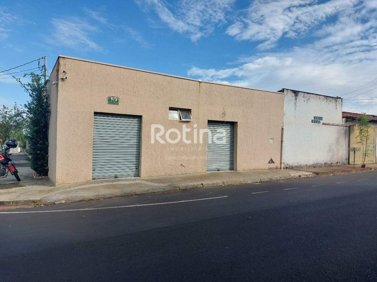 Loja para alugar, em Uberlândia no bairro Aclimação no valor de R$ 1.000,00 - Rotina Imobiliária: 