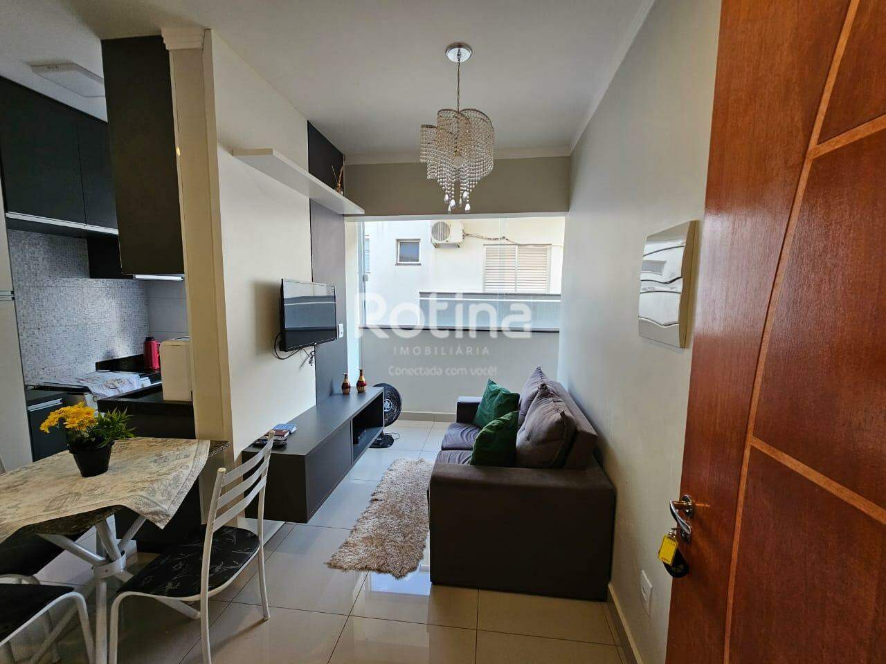 Apartamento para alugar, 2 quartos em Uberlândia no bairro Santa Mônica no valor de R$ 2.400,00 - Rotina Imobiliária: 