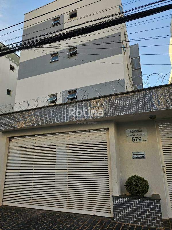 Apartamento para alugar, 2 quartos em Uberlândia no bairro Santa Mônica no valor de R$ 2.400,00 - Rotina Imobiliária: 