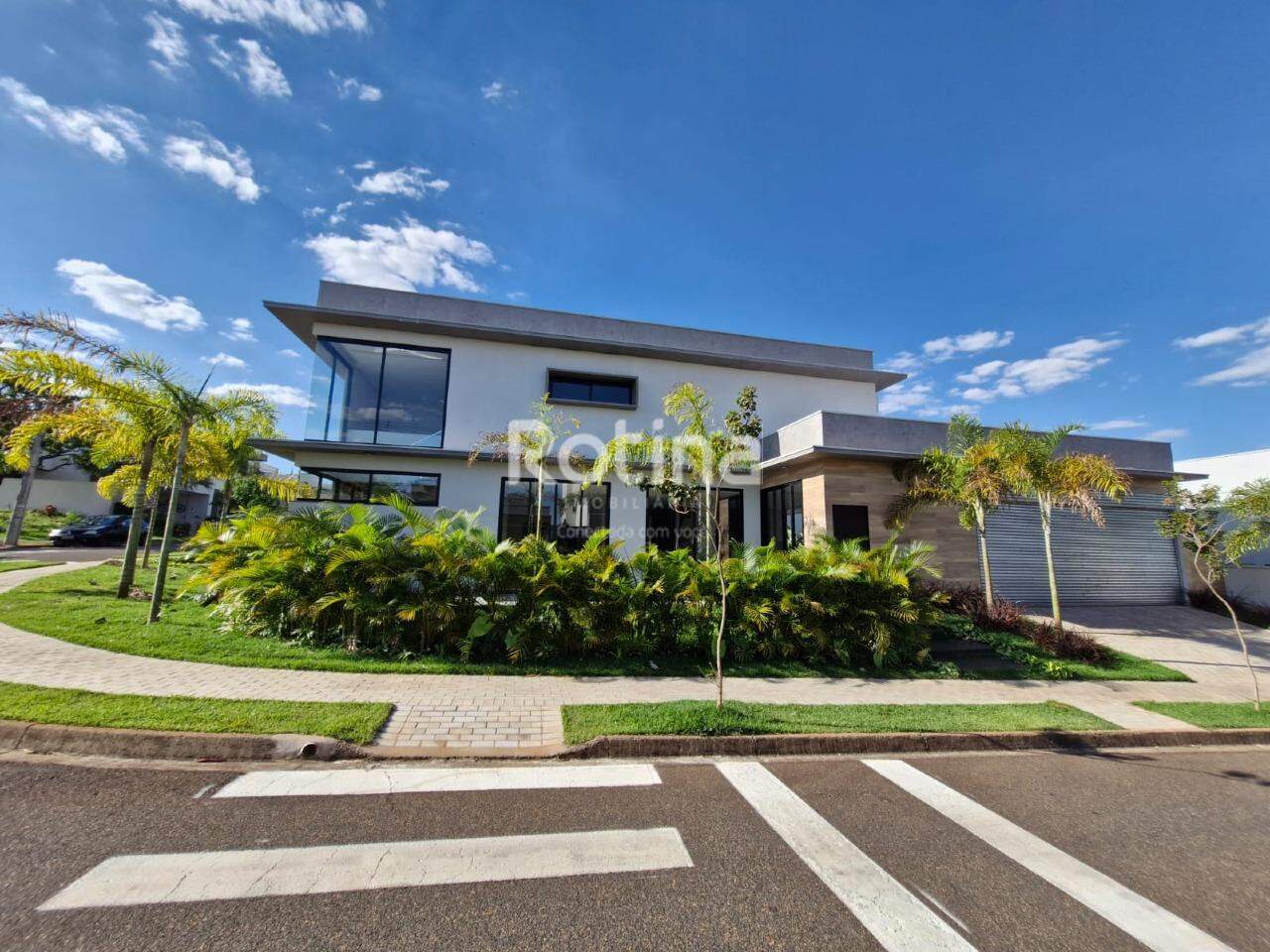 Casa Condomínio Fechado para alugar, 4 quartos em Uberlândia no bairro Jardim Botânico no valor de R$ 23.000,00 - Rotina Imobiliária: 