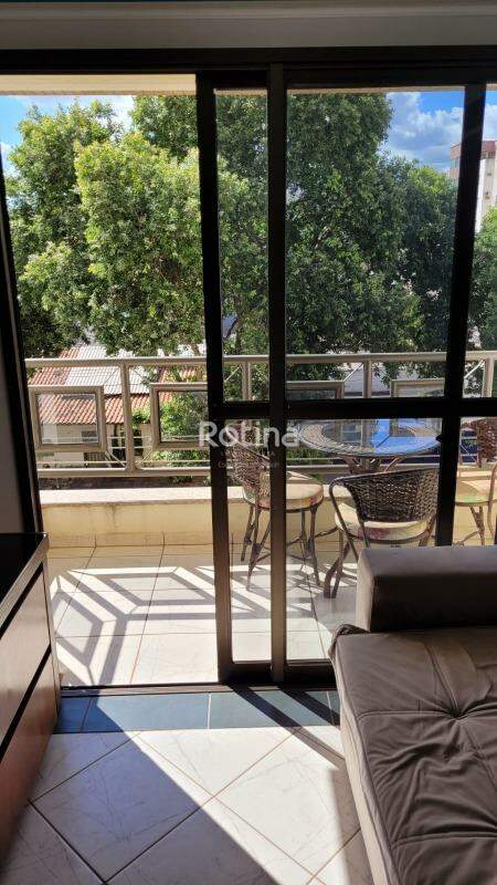 Apartamento para alugar, 3 quartos em Uberlândia no bairro Santa Mônica no valor de R$ 2.500,00 - Rotina Imobiliária: 