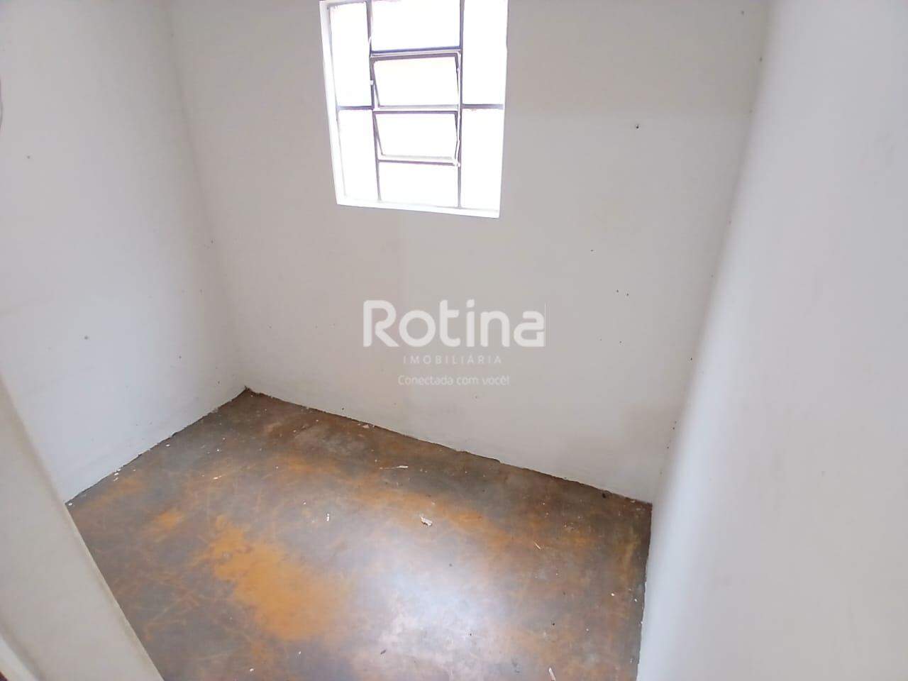 Casa para alugar, 3 quartos em Uberlândia no bairro Tibery no valor de R$ 1.500,00 - Rotina Imobiliária: 