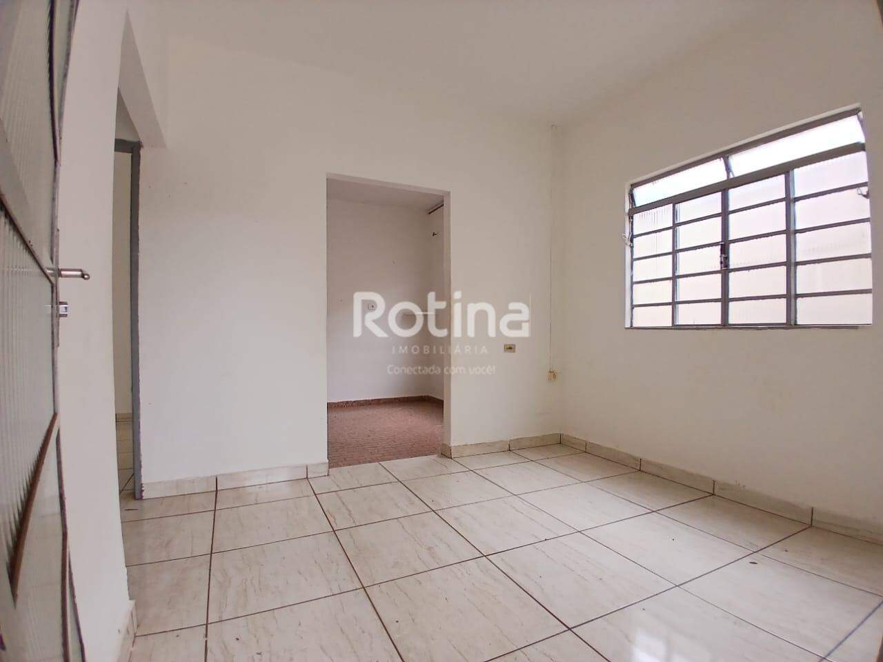 Casa para alugar, 3 quartos em Uberlândia no bairro Tibery no valor de R$ 1.500,00 - Rotina Imobiliária: 