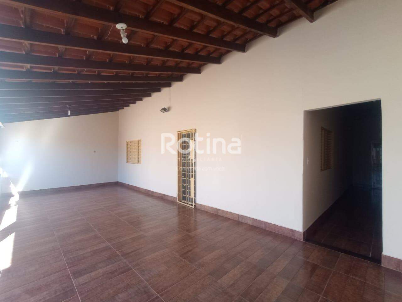 Casa para alugar, 3 quartos em Uberlândia no bairro Segismundo Pereira no valor de R$ 2.470,00 - Rotina Imobiliária: 