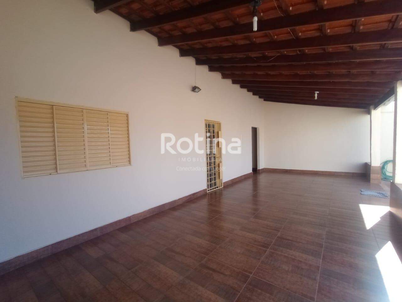 Casa para alugar, 3 quartos em Uberlândia no bairro Segismundo Pereira no valor de R$ 2.470,00 - Rotina Imobiliária: 