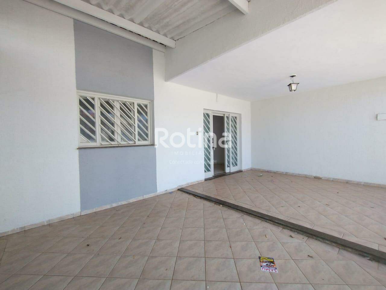 Casa para alugar, 3 quartos em Uberlândia no bairro Osvaldo Rezende no valor de R$ 2.900,00 - Rotina Imobiliária: 