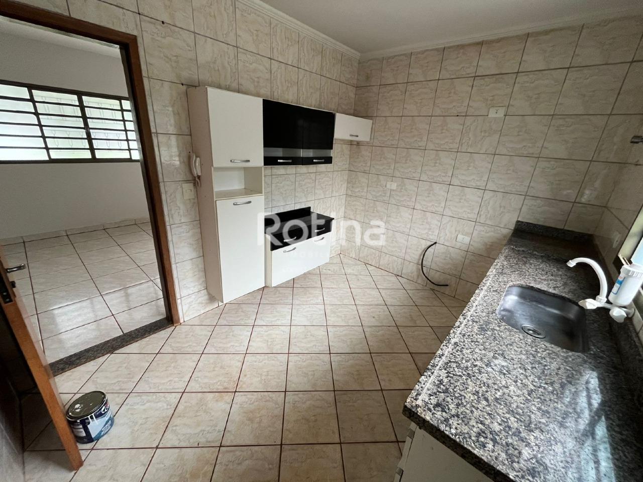 Casa para alugar, 1 quarto em Uberlândia no bairro Patrimônio no valor de R$ 2.350,00 - Rotina Imobiliária: 
