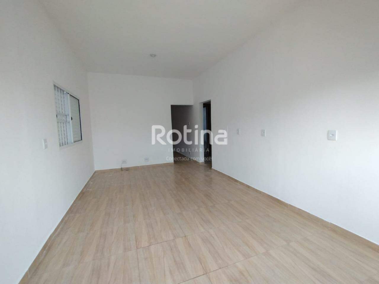 Casa para alugar, 3 quartos em Uberlândia no bairro Lídice no valor de R$ 4.500,00 - Rotina Imobiliária: 