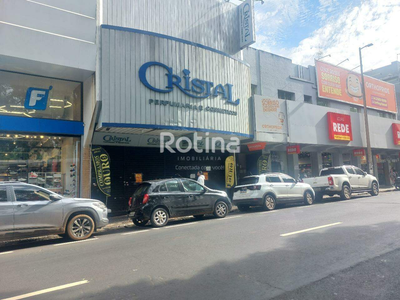 Sala para alugar, em Uberlândia no bairro Centro no valor de R$ 45.000,00 - Rotina Imobiliária: 