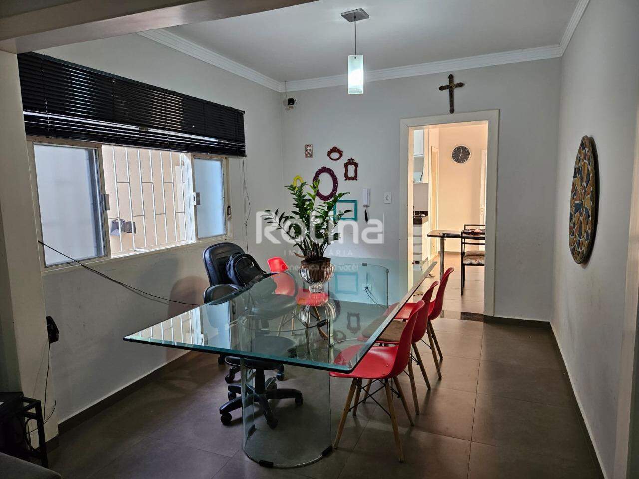 Casa à venda, 3 quartos em Uberlândia no bairro Martins no valor de R$ 550.000,00 - Rotina Imobiliária: 