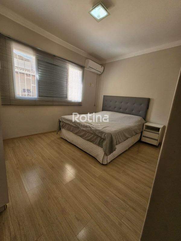 Casa à venda, 3 quartos em Uberlândia no bairro Martins no valor de R$ 550.000,00 - Rotina Imobiliária: 