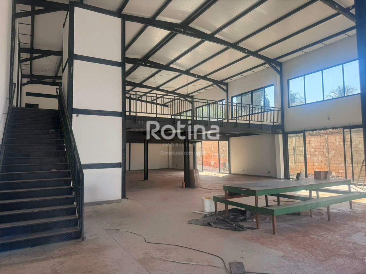 Loja para alugar, em Uberlândia no bairro Lídice no valor de R$ 45.000,00 - Rotina Imobiliária: 