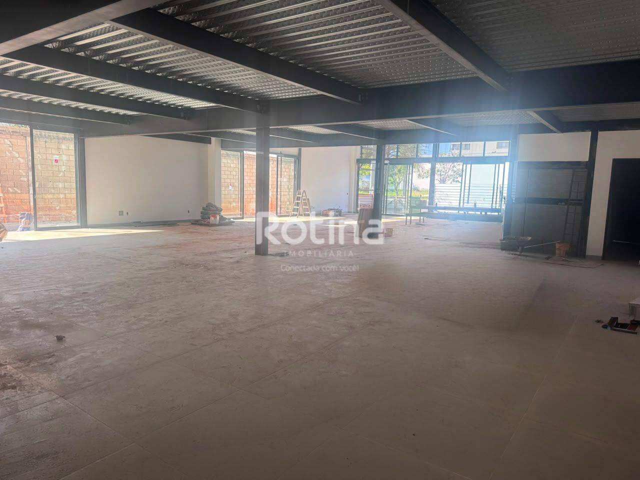 Loja para alugar, em Uberlândia no bairro Lídice no valor de R$ 45.000,00 - Rotina Imobiliária: 