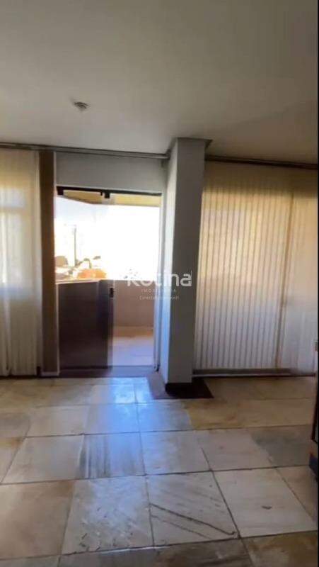 Apartamento para alugar, 4 quartos em Uberlândia no bairro Centro no valor de R$ 4.300,00 - Rotina Imobiliária: 