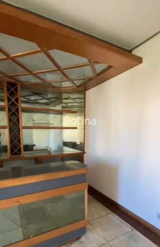 Apartamento para alugar, 4 quartos em Uberlândia no bairro Centro no valor de R$ 4.300,00 - Rotina Imobiliária: 