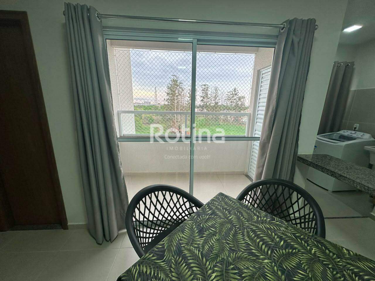 Apartamento para alugar, 2 quartos em Uberlândia no bairro Morumbi no valor de R$ 2.900,00 - Rotina Imobiliária: 