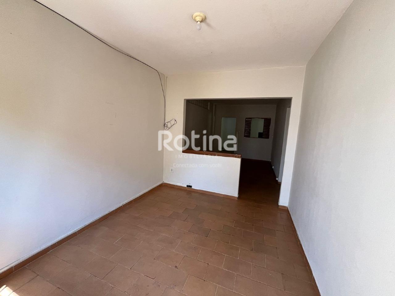 Casa para alugar, 2 quartos em Uberlândia no bairro Nossa Senhora Aparecida no valor de R$ 1.200,00 - Rotina Imobiliária: 