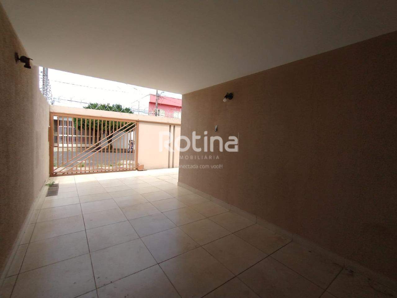 Casa para alugar, 3 quartos em Uberlândia no bairro Brasil no valor de R$ 2.500,00 - Rotina Imobiliária: 