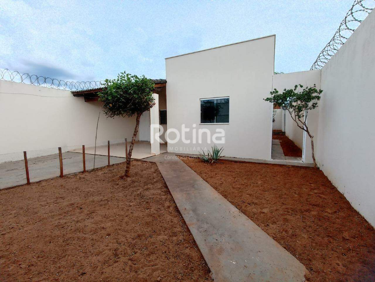 Casa à venda, 2 quartos em Uberlândia no bairro Shopping Park no valor de R$ 390.000,00 - Rotina Imobiliária: 