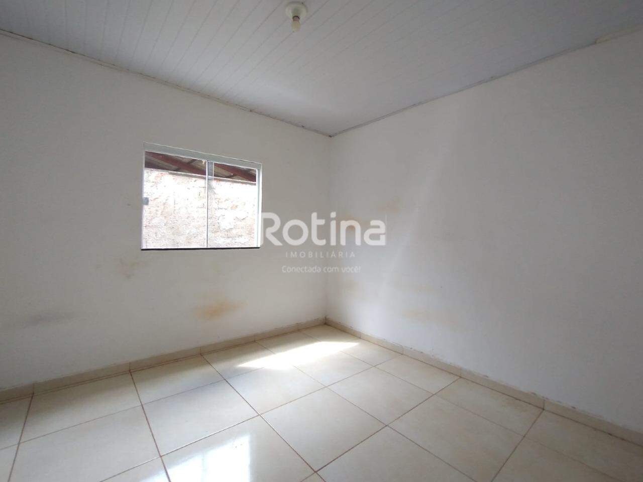 Casa para alugar, 3 quartos em Uberlândia no bairro Custódio Pereira no valor de R$ 2.000,00 - Rotina Imobiliária: 