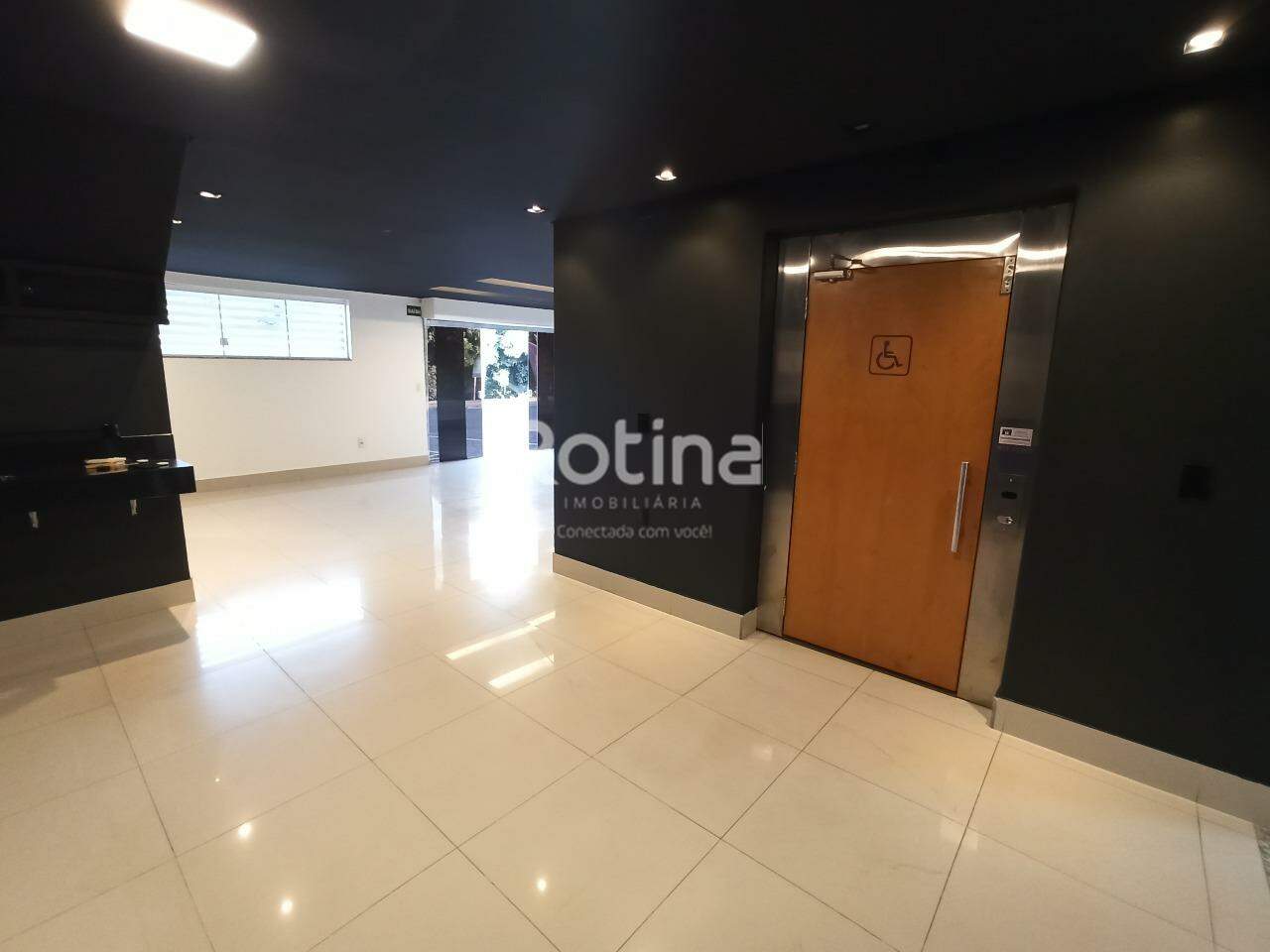 Loja para alugar, em Uberlândia no bairro Daniel Fonseca no valor de R$ 12.000,00 - Rotina Imobiliária: 