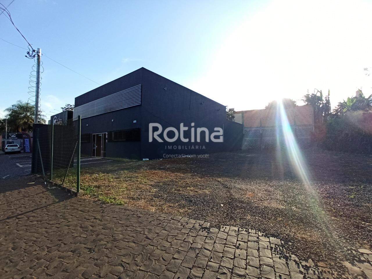 Loja para alugar, em Uberlândia no bairro Daniel Fonseca no valor de R$ 12.000,00 - Rotina Imobiliária: 